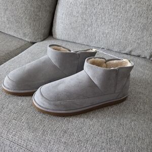 Old Navy Faux Suede Sherpa Line Ankle Boots